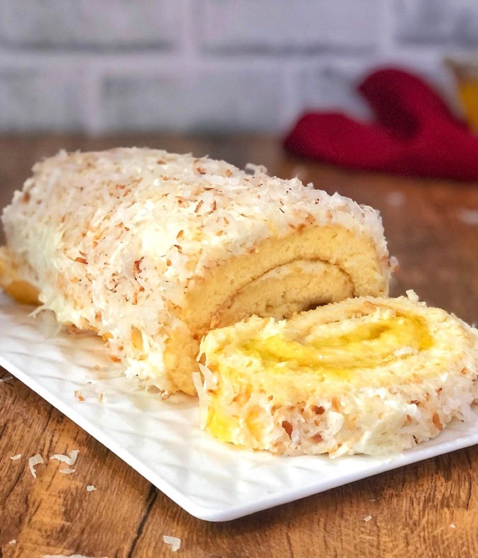 Piña colada cake roll